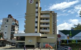 Apartamento ao lado da Vila Germânica